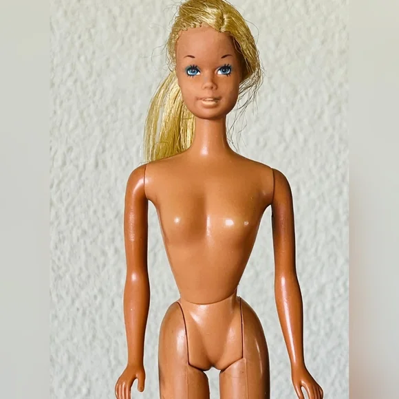1975 vintage Malibu Barbie doll vintage barbie doll - Picture 1 of 10